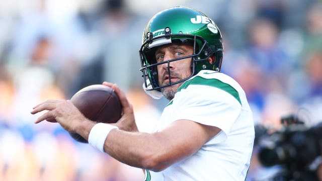 Jets make decision on Aaron Rodgers' future hours before Super Bowl LIX