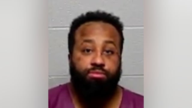 North Chicago man with multiple warrants arrested after chase through Waukegan: sheriff