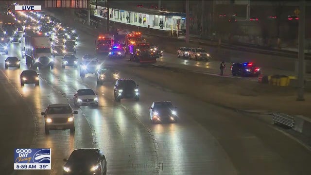 Kennedy Expressway crash: 2 seriously injured in 3-car collision