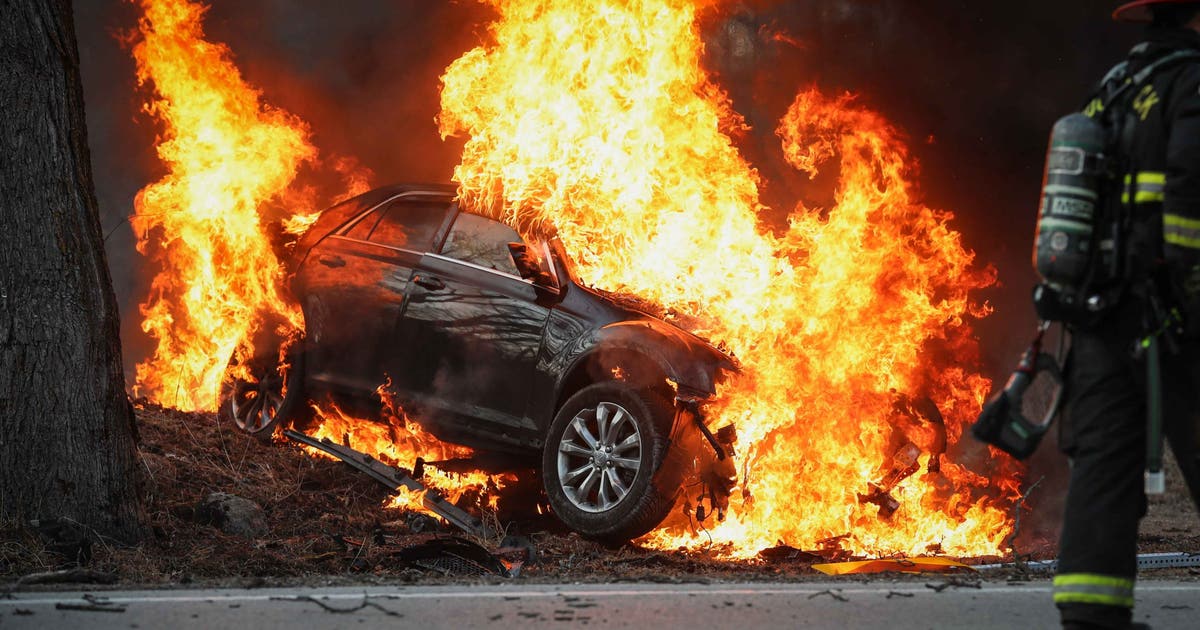 1 dead after fiery crash in Chicago’s northwest suburbs | FOX 32 Chicago