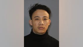 Chicago area man tried to groom 13-year-old girl, police say