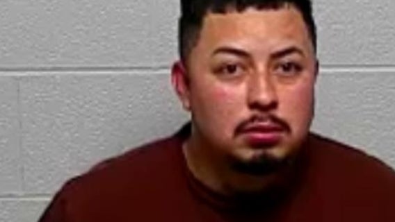 Man arrested after chasing victims with knife in Round Lake home, deputies say