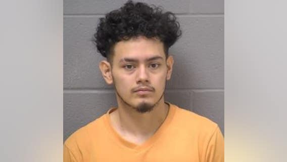 Wisconsin man sexually assaulted girl, 15, he drove to meet in Bolingbrook: police