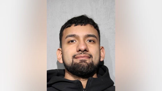 Chicago man charged in shootout at Back of the Yards liquor store