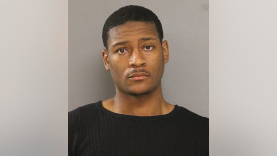 Chicago man arrested within an hour of robbing 65-year-old at gunpoint