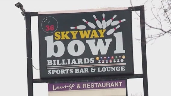 Black-owned Chicago bowling alley struggles to stay in business