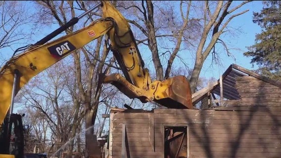 Gary, Indiana, demolishing 24 abandoned buildings to spark development