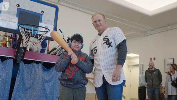 White Sox 1B Andrew Vaughn brings smiles to La Rabida Children’s Hospital