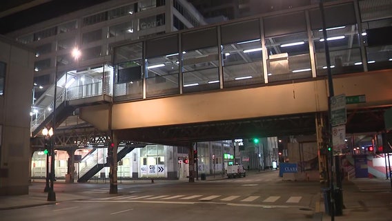 Man, 30, stabbed near downtown CTA station