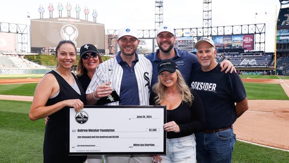 Family of Chicago White Sox fan who died of cancer continues to pay it forward