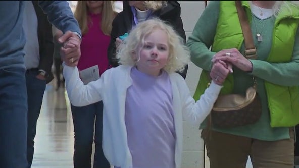 Lake Forest family celebrates special night as community raises awareness for rare condition