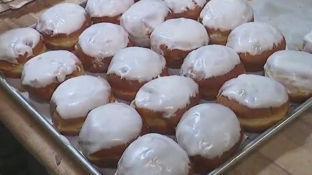 Pączki Day: Long lines, sweet treats at Chicago-area bakeries