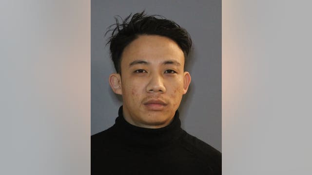 Chicago area man tried to groom 13-year-old girl, police say