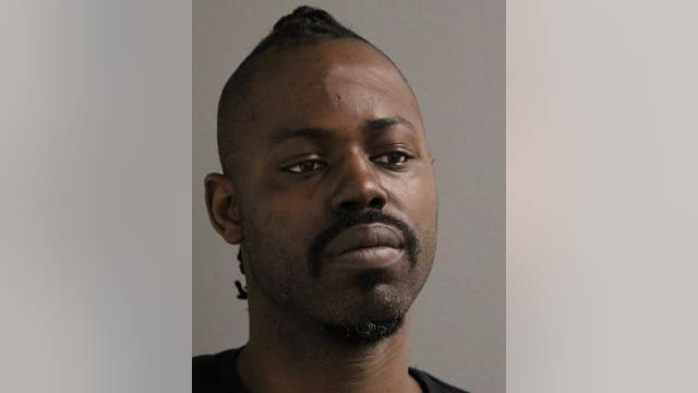 Chicago man charged with robbing 67-year-old at gunpoint