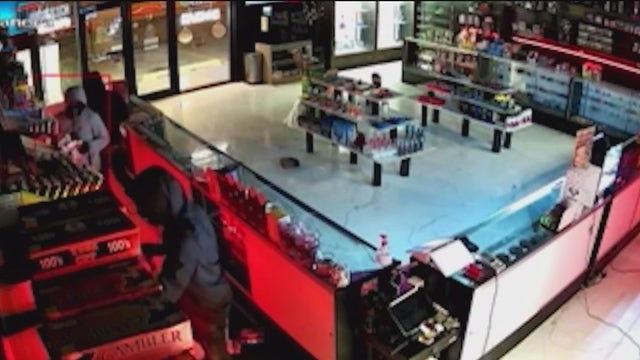 Video shows brazen burglars shatter windows, steal cash in Northwest Side heist