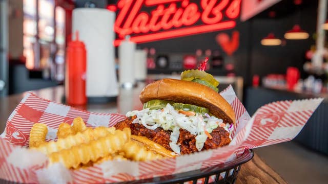 Hattie B's Hot Chicken bringing Nashville heat to Wrigleyville
