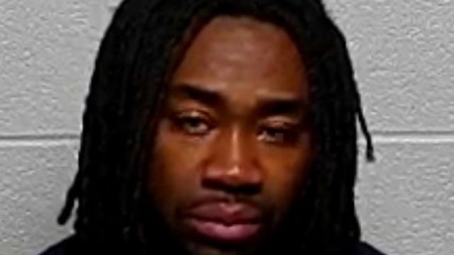 Waukegan man arrested after high-speed chase, found with pot and stolen credit cards: sheriff