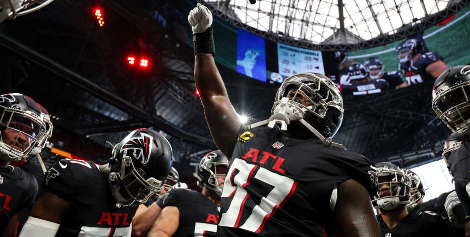 Drew Dalman, Grady Jarrett, Dayo Odeynigbo: Grading the Chicago Bears on the first day of NFL free agency