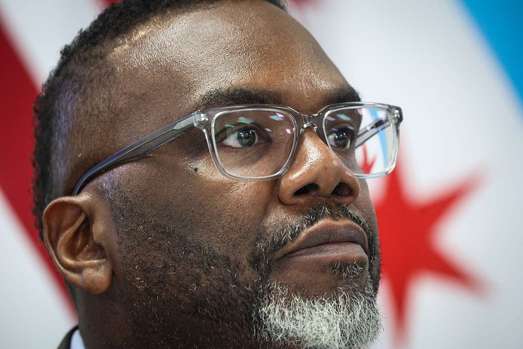 Chicago aldermen fail to override mayor's veto on tipped wage law