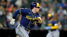 Durbin gets key 2-run single as Brewers beat lowly White Sox 7-2
