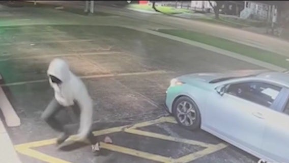 Suburban pizzeria offers free pizza for a year to help catch attempted burglars