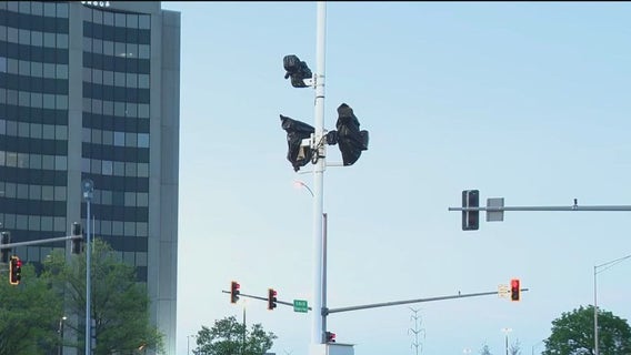Red-light cameras pulled for good near Oakbrook Center after legal fight