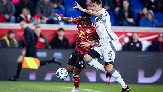 Chicago Fire fall to New York Red Bulls 2-1 on penalty kick