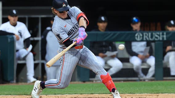 Bader and Buxton homer to back López as Twins take series from White Sox 6-1 after long rain delay