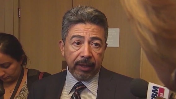 Feds ask for ex-Chicago alderman’s criminal case to be dismissed