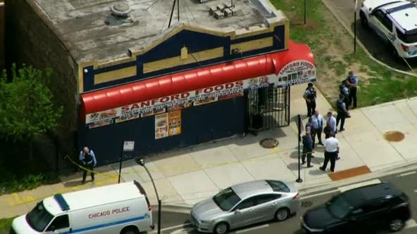 Shooting in West Side grocery store leaves 1 dead: CPD