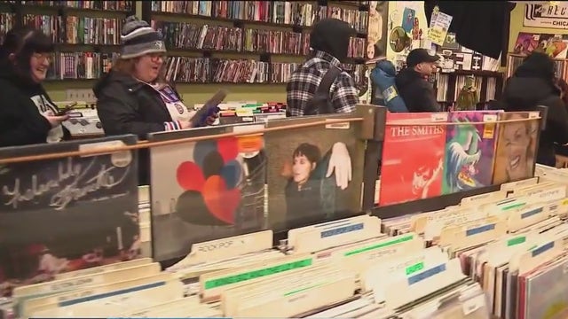 Long lines, rare finds mark Record Store Day in Chicago