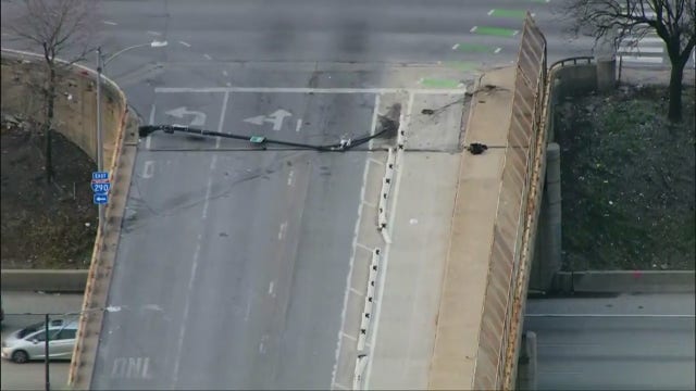 Man shot, crashes car on Chicago's West Side