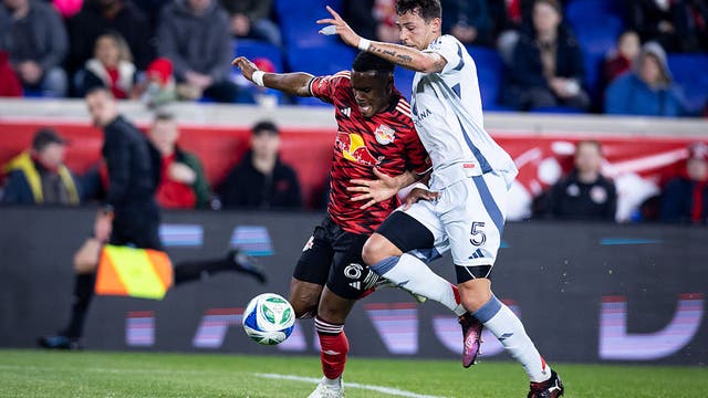 Chicago Fire fall to New York Red Bulls 2-1 on penalty kick
