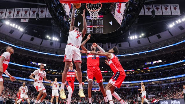 Julian Phillips scores a career-high 23 points and Bulls rout Wizards 119-89