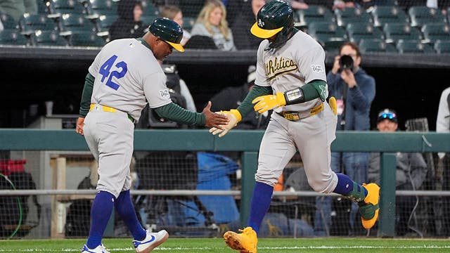 Tyler Soderstrom hits a pair of 3-run home runs and the Athletics beat the White Sox 12-3