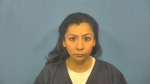 Chicago area woman stole $20,000 in jewelry from cleaning clients, prosecutors say