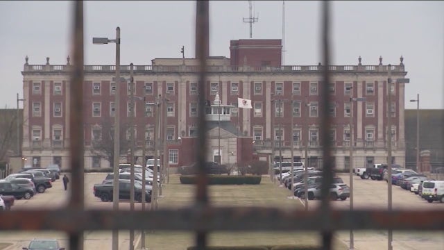 Illinois inmates want mental health reform in prisons, not money, attorneys say