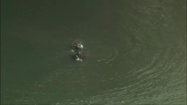 Chicago River search: Divers find person who fell from bridge
