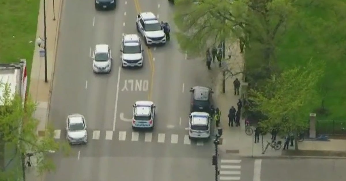 Boy, 17, charged with attempted murder in shooting outside Chicago high ...