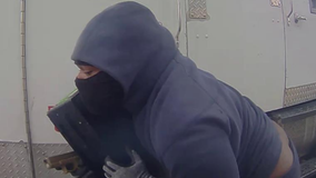 Suspects in Cook County armored car robbery at large, FBI says