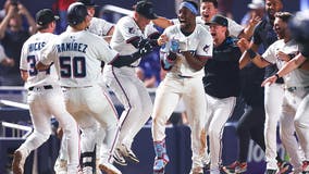 Sánchez hits leadoff homer and game-ending triple to lift Marlins over Cubs 8-7
