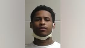 Chicago man accused in armed robbery of mail carrier released ahead of trial: officials