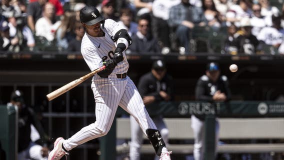 García hits a big 2-run double as the Rangers stop a 6-game slide by edging the White Sox 5-4