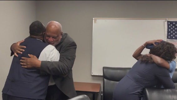 Chicago man reunites with flight crew who saved his life at O’Hare