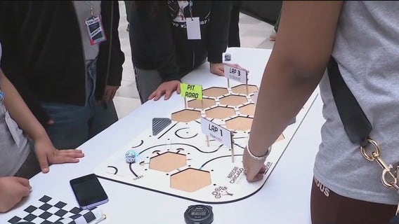 CPS students compete in STEM challenge at Field Museum