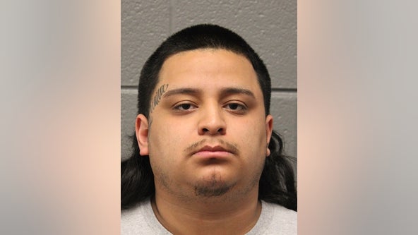 Chicago man charged in stabbing that seriously injured 43-year-old, police say