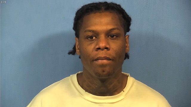 Cook County felon caught with 4 loaded guns in Naperville detained until trial, prosecutors say