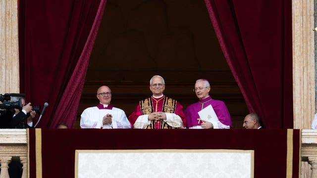 Chicagoans welcome 'Da Pope' as native son becomes first American pontiff