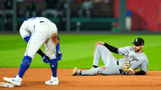 Witt has RBI single in 9th to rally Royals to 4-3 win over White Sox