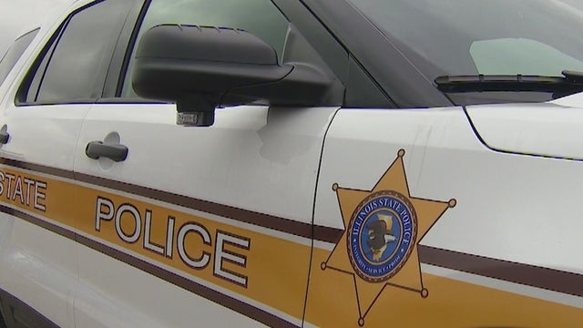 Illinois state troopers crash into Chicago building during police chase